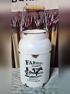 Farmhouse Devorative Milk Can